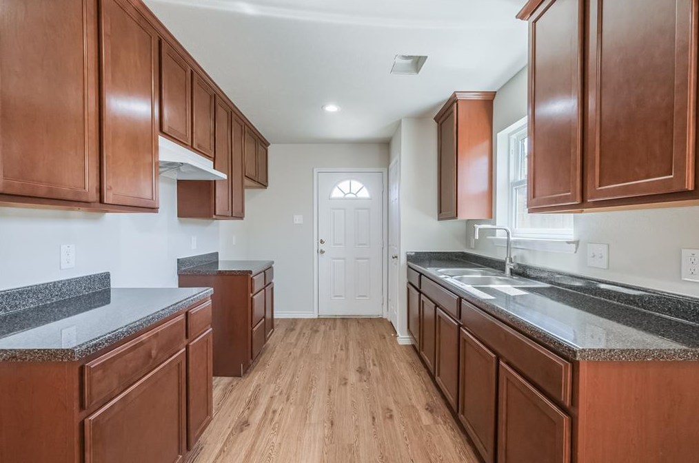 8614 Texas Acorn Ave, Houston TX  77078-1100 exterior