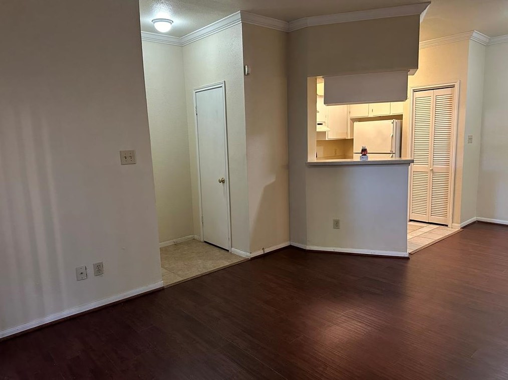 2626 Holly Hall St Apt 502, Houston, TX 77054