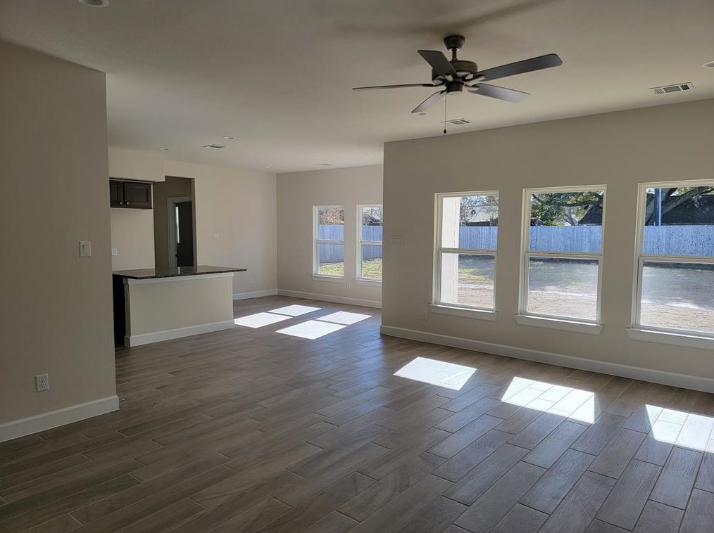 1436 La Delle St, Dinsmore, TX 77488