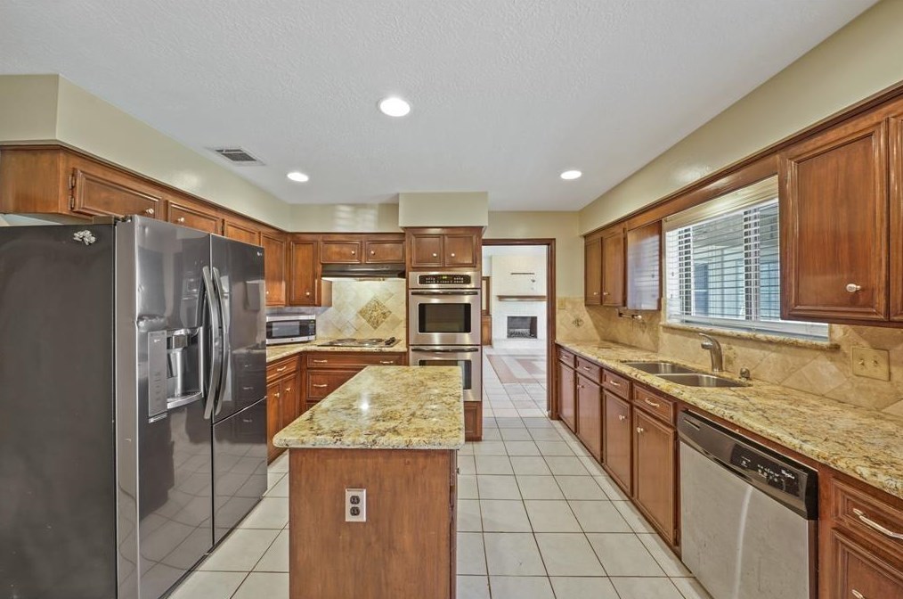 7807 Duffield Ln, Houston, TX 77071