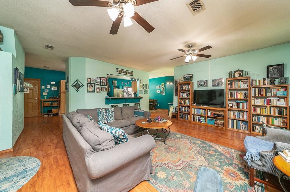 692 County Road 3371, Cleveland, TX 77327-8713