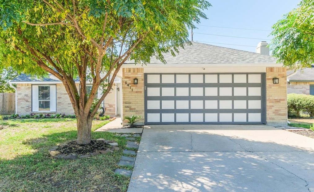 5411 Fairview Forest Dr, Houston, TX 77088-1243