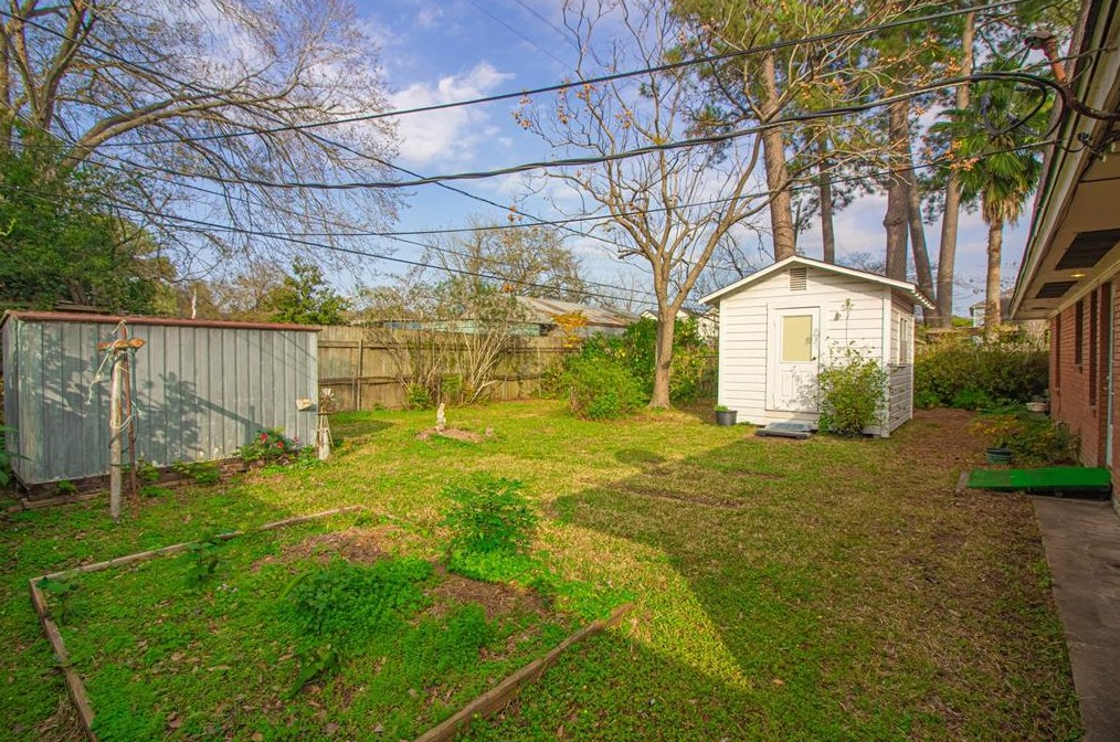 842 Judiway, Houston TX  77018-6201 exterior