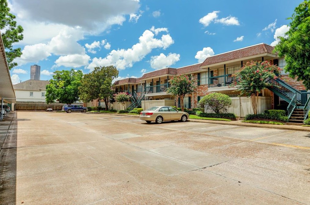 845 Augusta Dr #67, Houston, TX