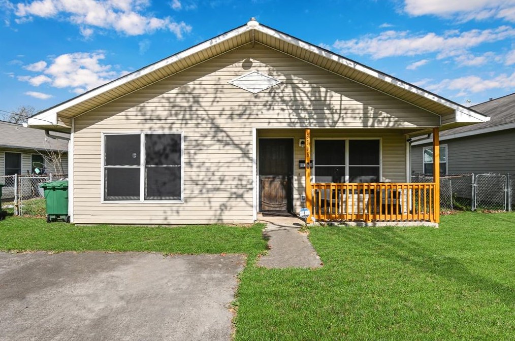 5705 Hillsboro St, Houston, TX 77020-4829