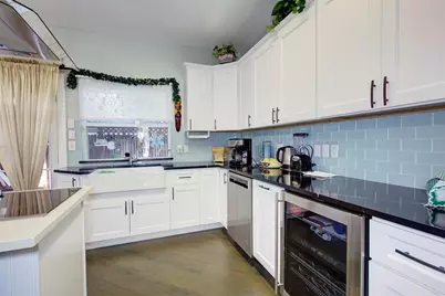 840 Threadneedle Street E #208, Houston, TX 77079 - Photo 2