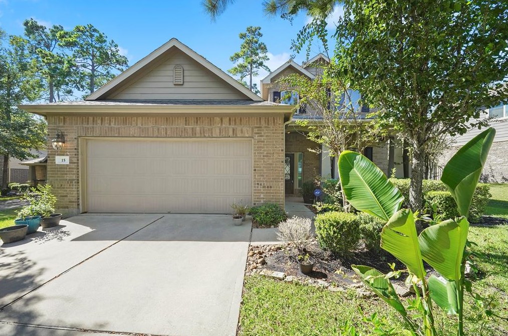 15 Black Swan Ct, Magnolia, TX 77354