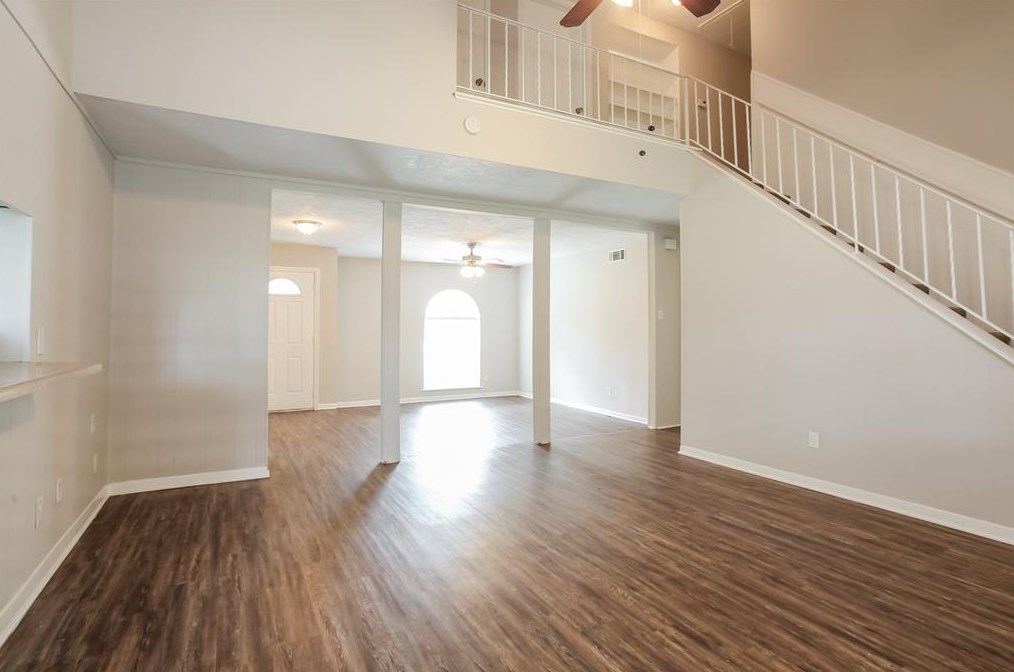 10827 Sagebluff Dr, Houston TX  77089-3711 exterior