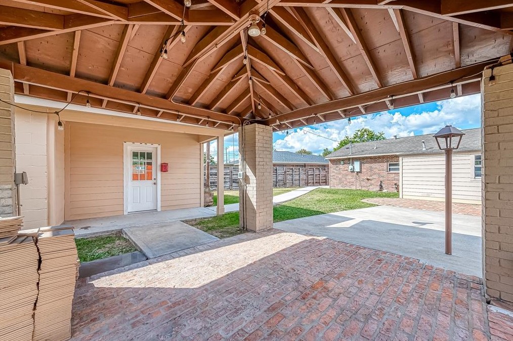 3706 Orange Grv Dr, Houston TX  77039-5814 exterior