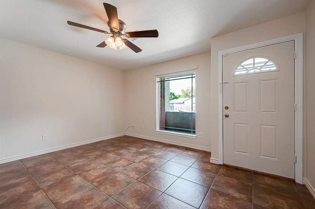 3706 Orange Grove Dr, Houston, TX 77039-5814