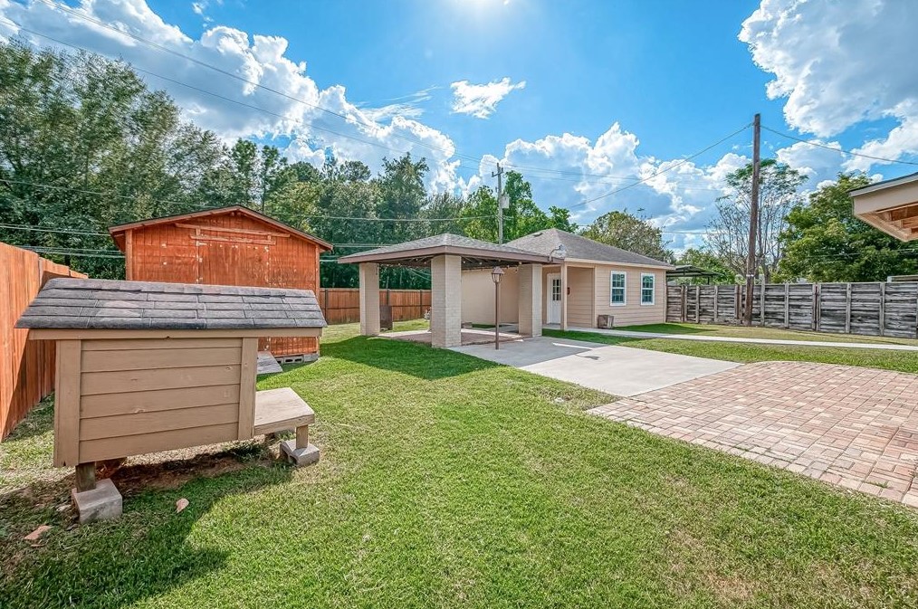 3706 Orange Grv Dr, Houston TX  77039-5814 exterior