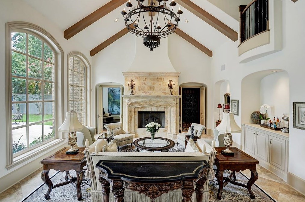 5262 Huckleberry Ln, Houston, TX 77056-2712