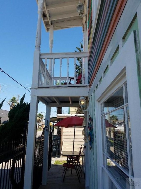1212 39th St, Galveston, TX 77550