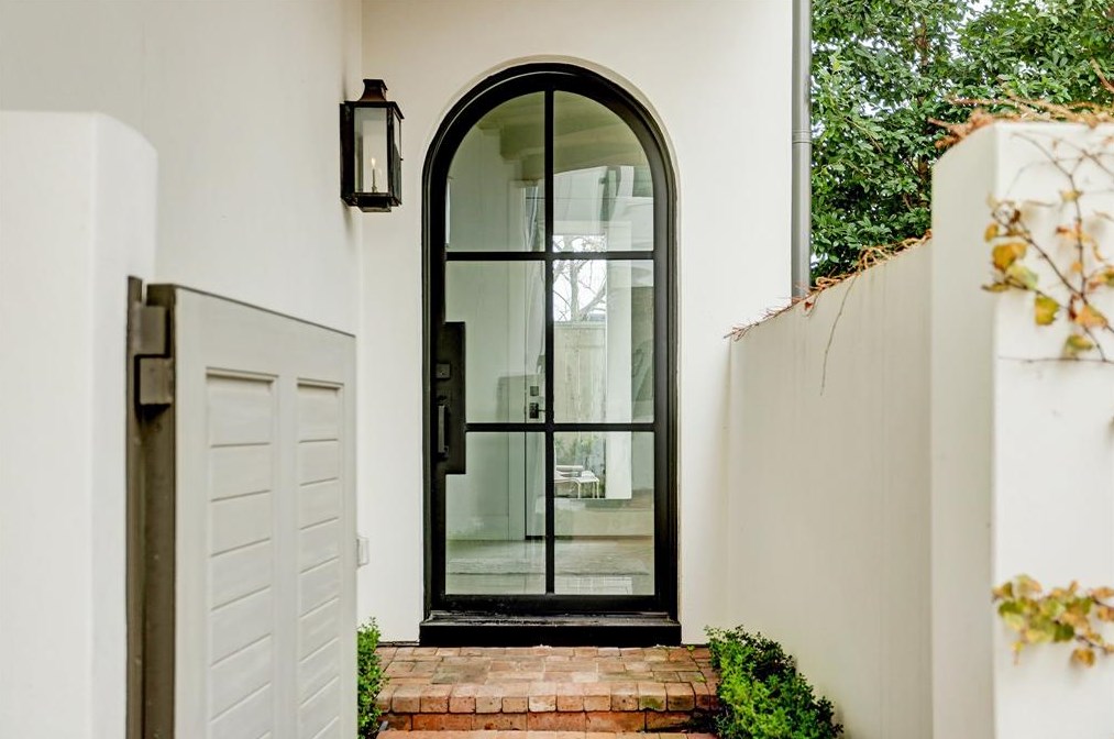 2332 Bissonnet St, Houston, TX 77005-1512