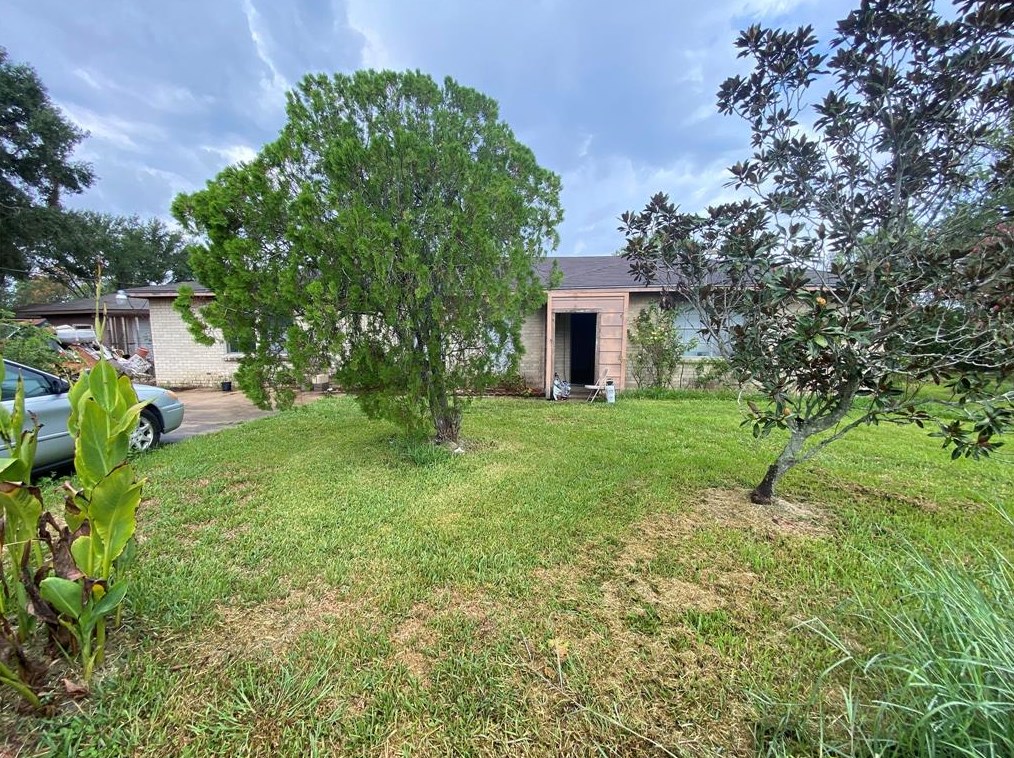 1905 County Road 235, Alvin, TX 77511-7780