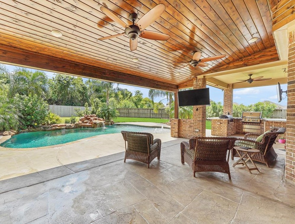 2970 Holbrook Valley Ln, League City, TX 77573-1559
