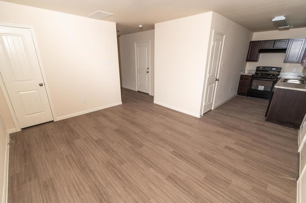 5855 Santa Bernadetta, Houston, TX 77017