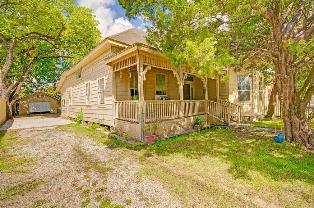 1707 Gano St, Houston, TX 77009-8723