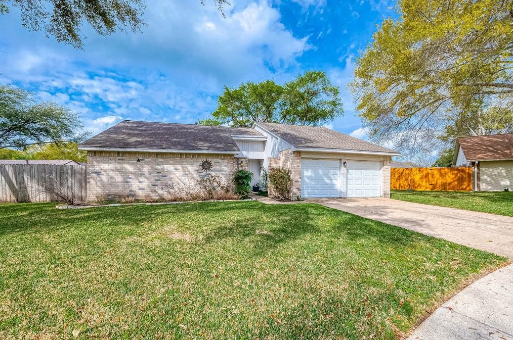 14115 Mary Sue Ct, Sugar Land, TX 77498