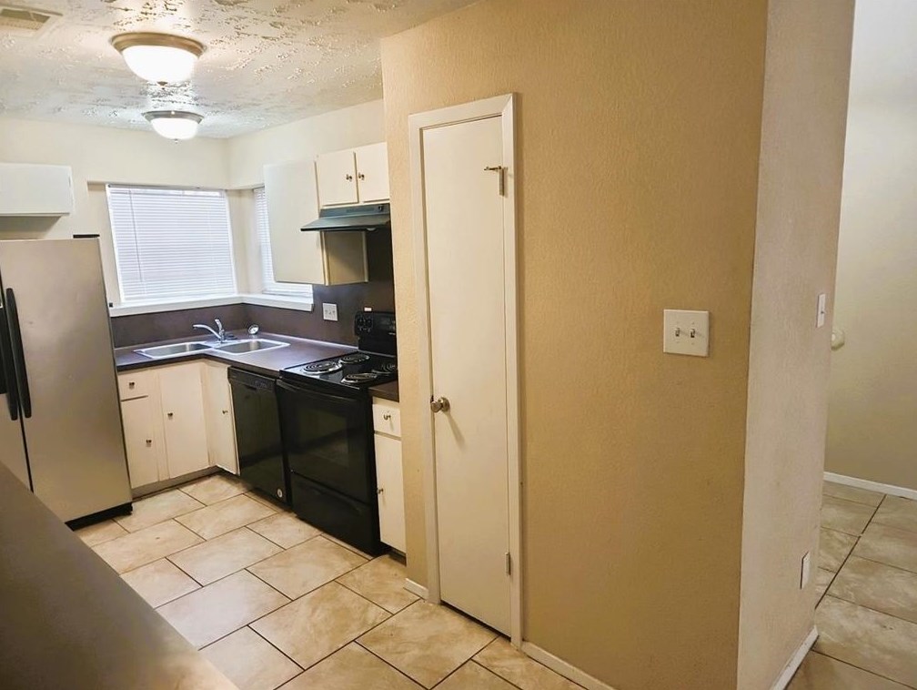 13142 Chimney Sweep Dr, Houston TX  77041-1854 exterior