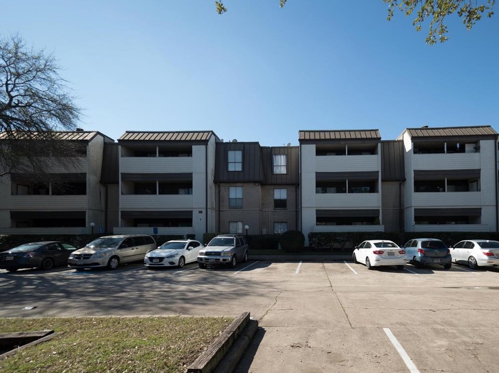 3075 Walnut Bend Ln Apt 18, Houston, TX 77042