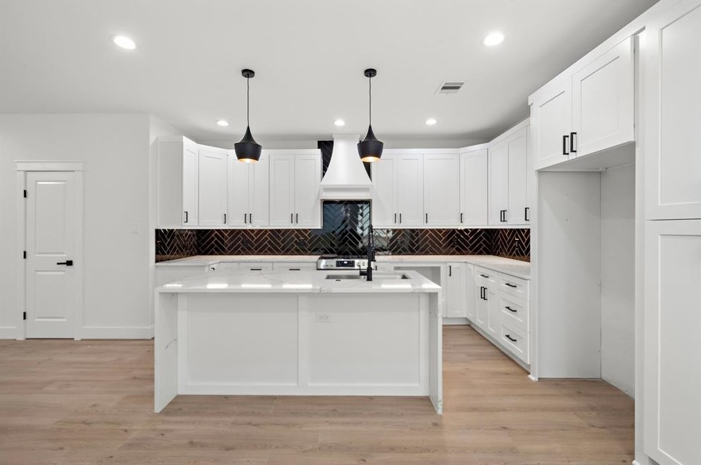 312 39th St, Houston, TX 77018-6550