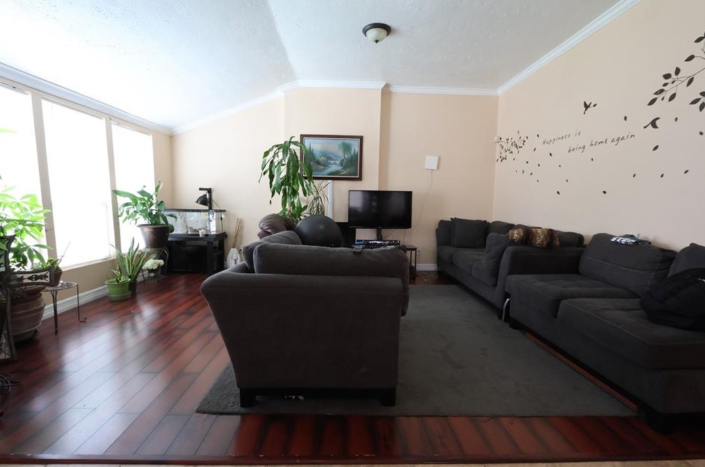 13242 Sharpbill Dr, Houston, TX 77083