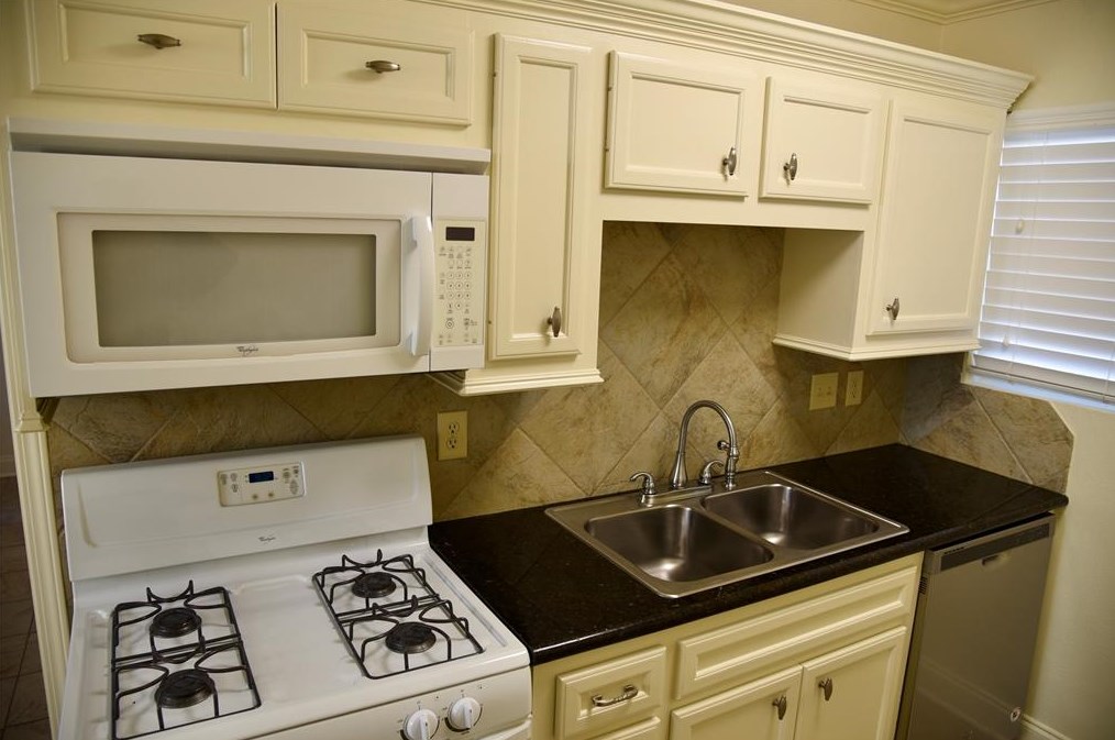 2812 Wichita #13, Houston, TX 77004