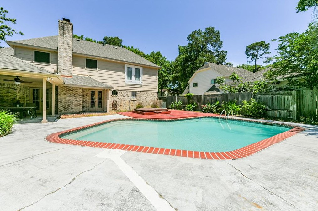 7506 Pine Green Ln, Humble, TX 77346