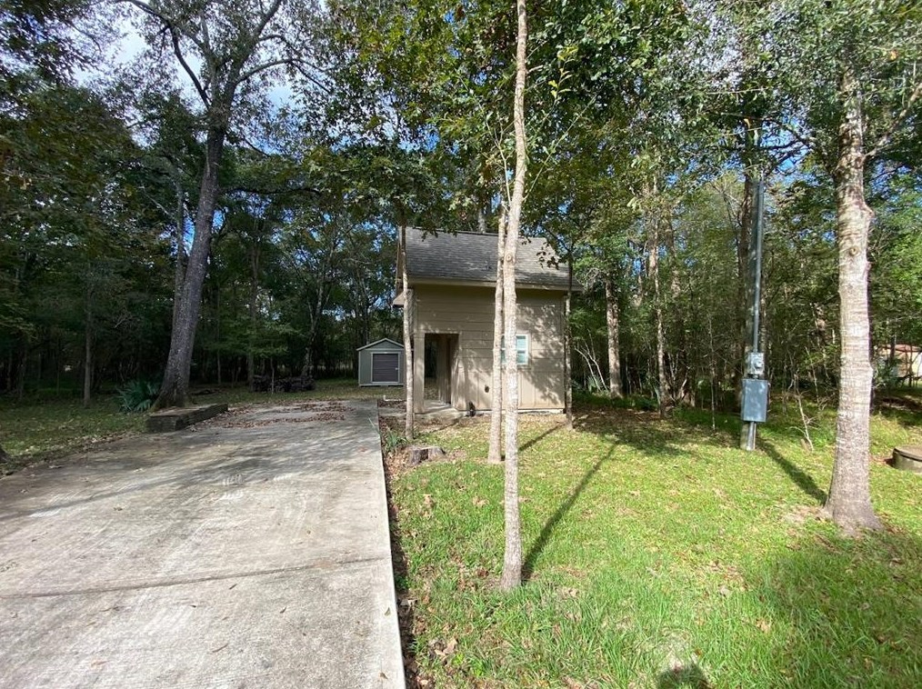 667 Miller Dr, Cleveland, TX 77327