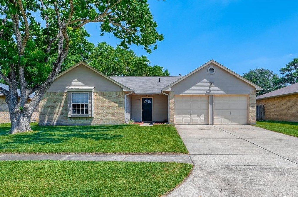 7906 Erie St, Baytown, TX 77521