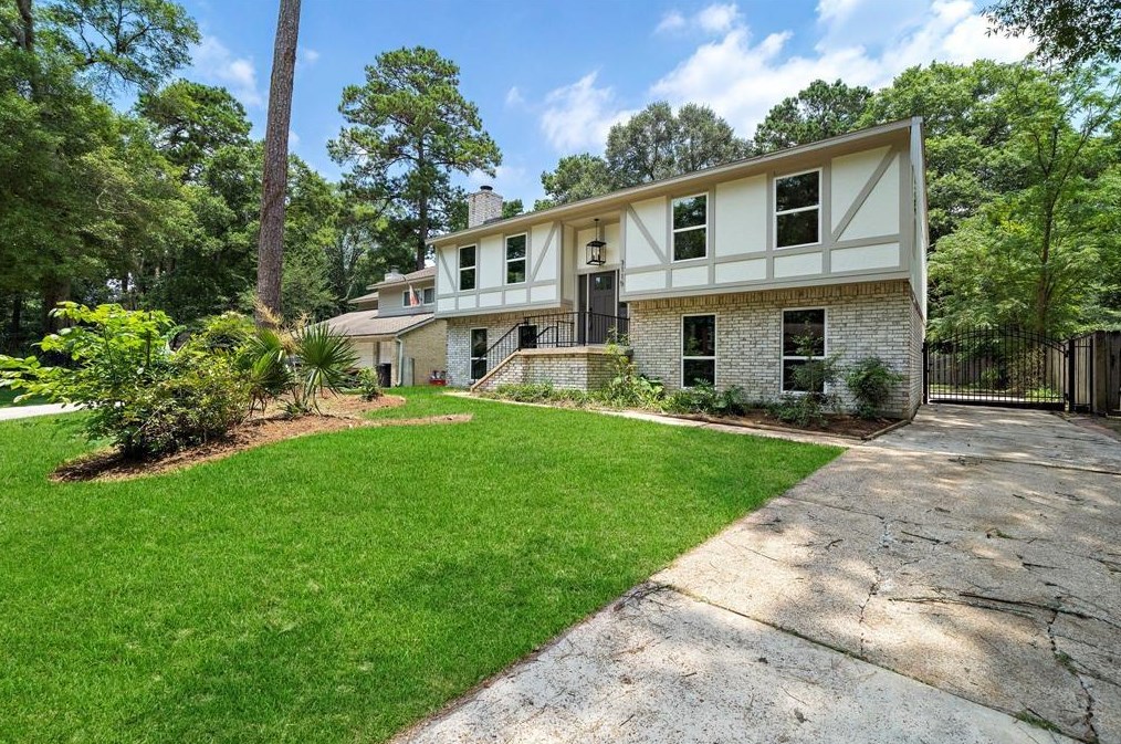 3115 Silver Falls Dr, Humble, TX 77339