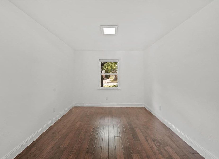 10710 Wickersham Ln, Houston TX  77027-4014 exterior