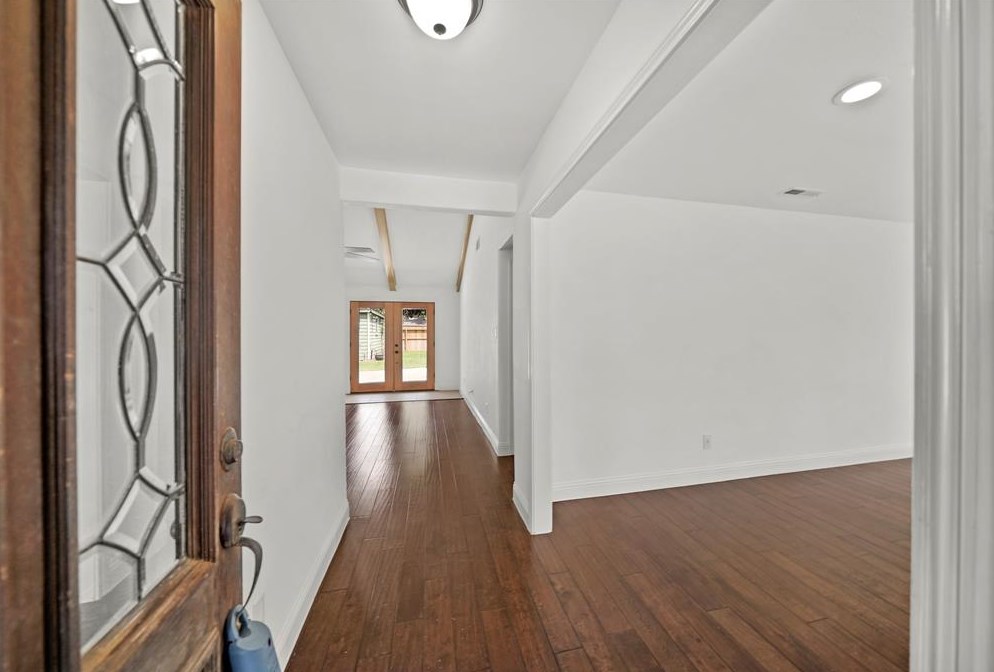 10710 Wickersham Ln, Houston TX  77027-4014 exterior