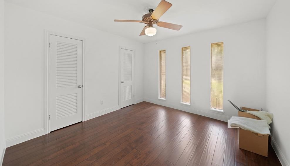 10710 Wickersham Ln, Houston TX  77027-4014 exterior