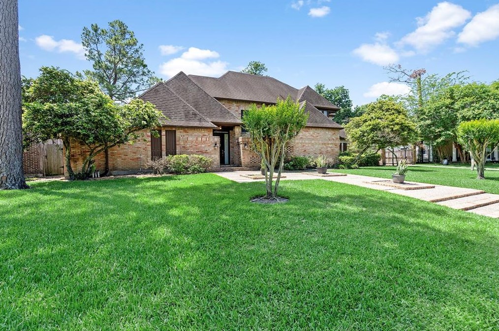 3107 Ivy Falls Dr, Houston TX  77068-1414 exterior