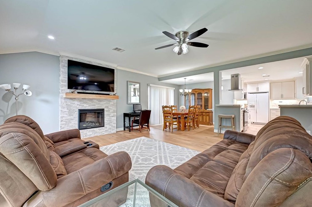 5019 Blueberry Hill Dr, Houston TX  77084-3004 exterior