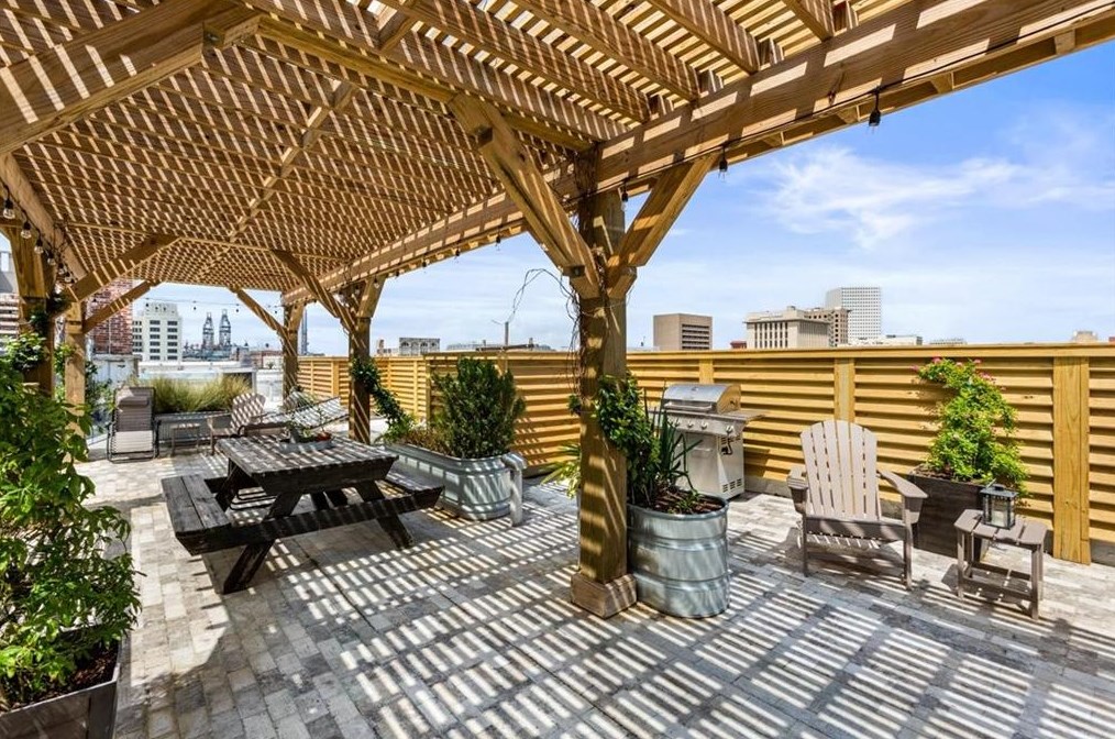 2504 Church St #2, Galveston, TX 77550