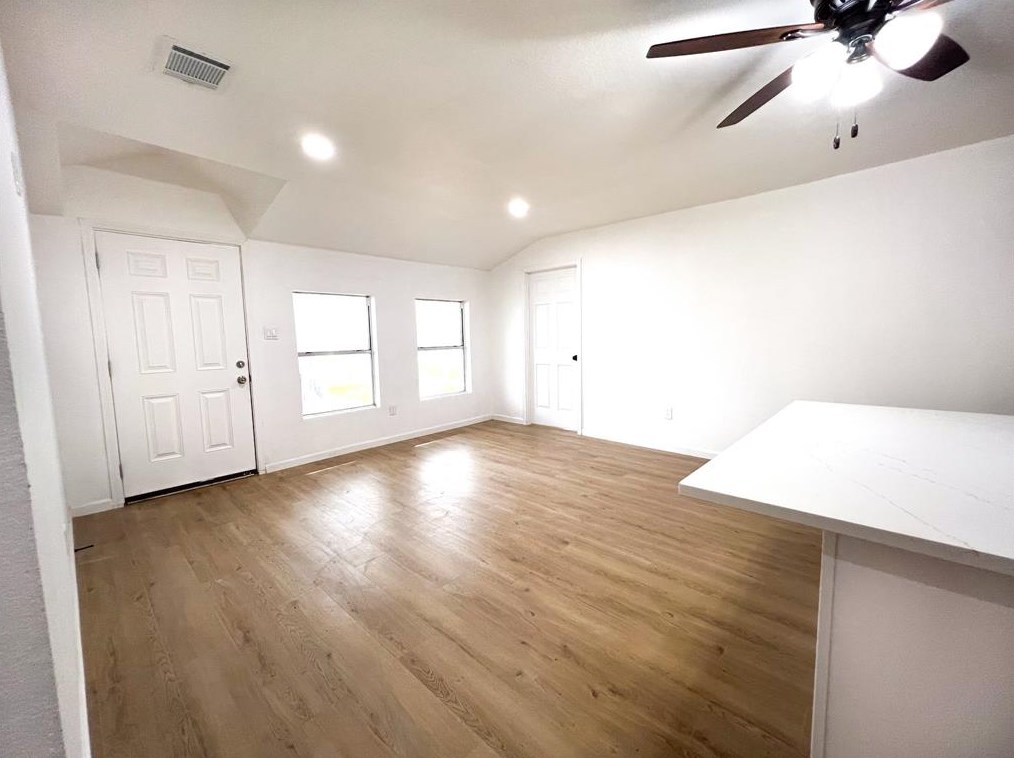 2423 Woodard St, Houston TX  77026-2459 exterior