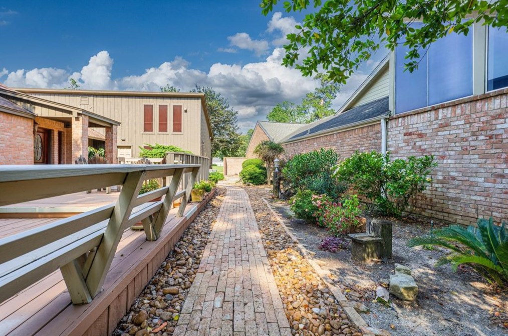 20215 Sunny Shr Dr, Humble TX 77346-4519 exterior