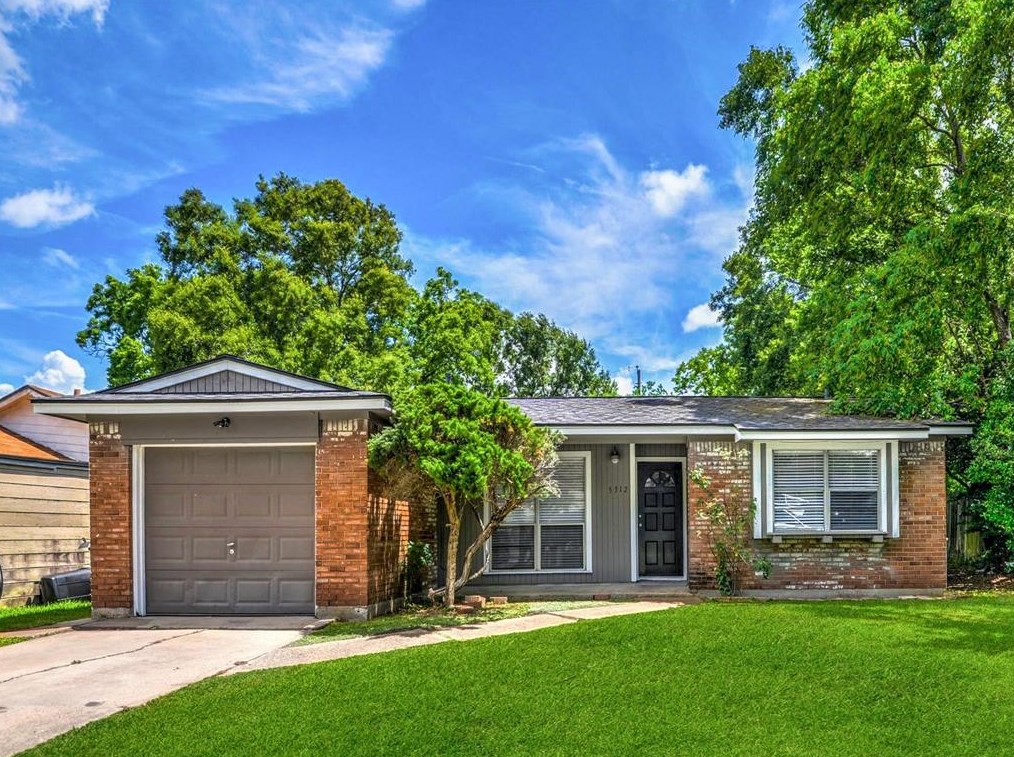 5312 Louise St, Baytown, TX 77521-1719