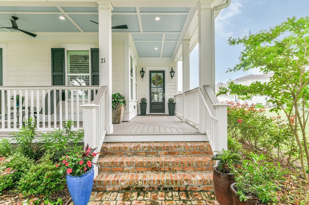 21 Porch St, Galveston, TX 77554-2913
