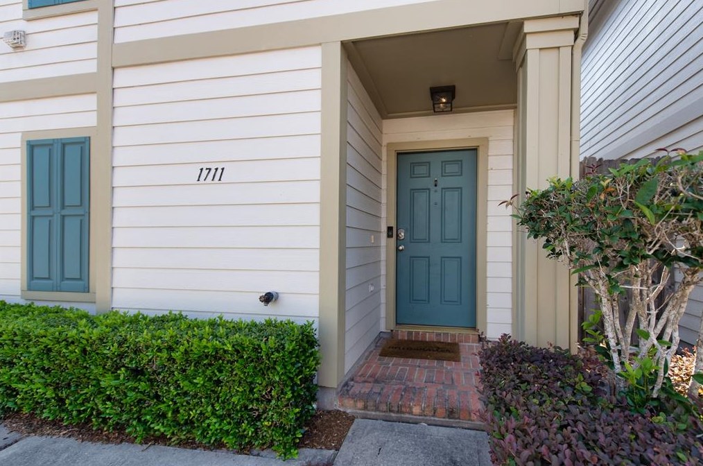 1711 Redwing Bluff Dr, Houston, TX 77009