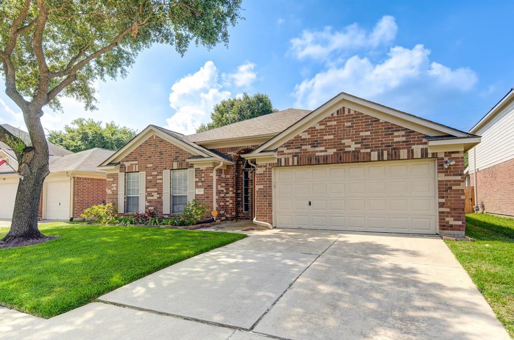 19043 Village Maple Ct, Houston, TX 77084-8810