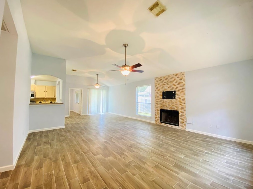 15310 Prairie Oaks Dr, Houston, TX 77083