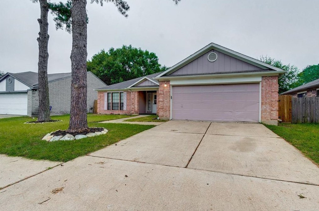 17910 Autumn Hills Dr, Houston, TX 77084-1084