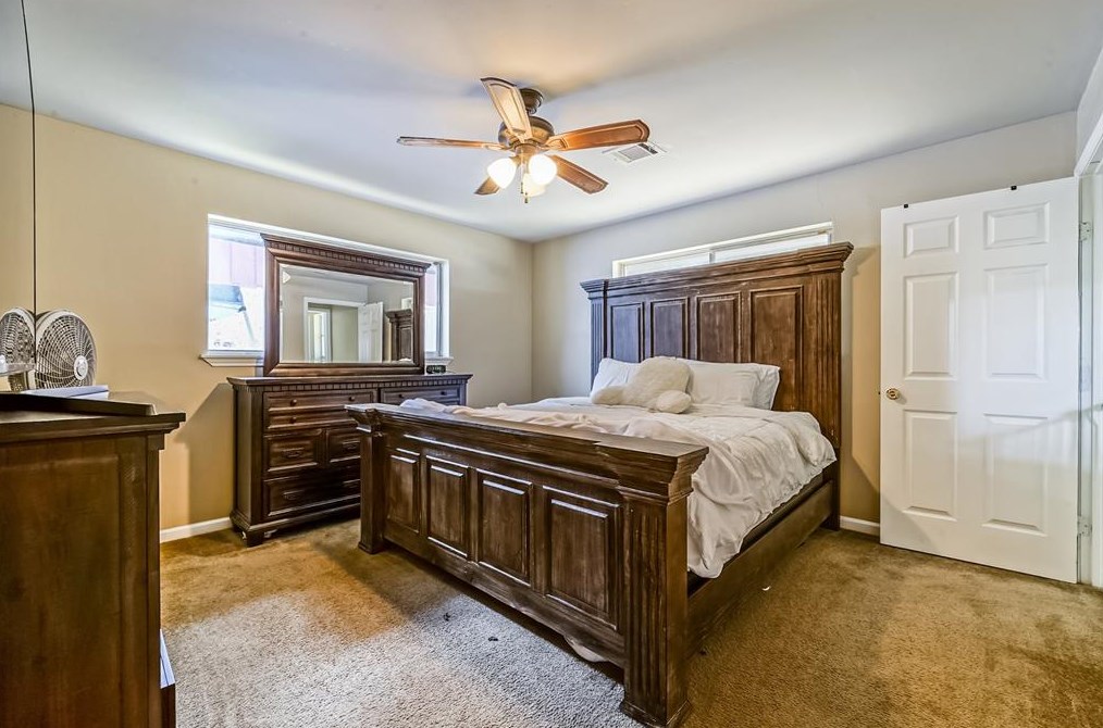 8206 Gdn Park Dr, Houston TX  77075-4637 exterior