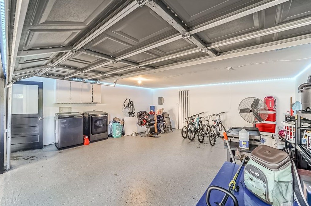 8206 Gdn Park Dr, Houston TX  77075-4637 exterior