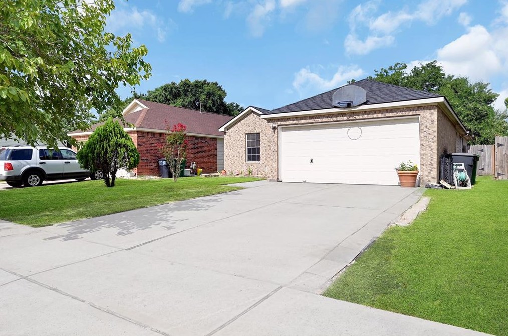 12926 Abide Dr, Houston, TX 77085-3392