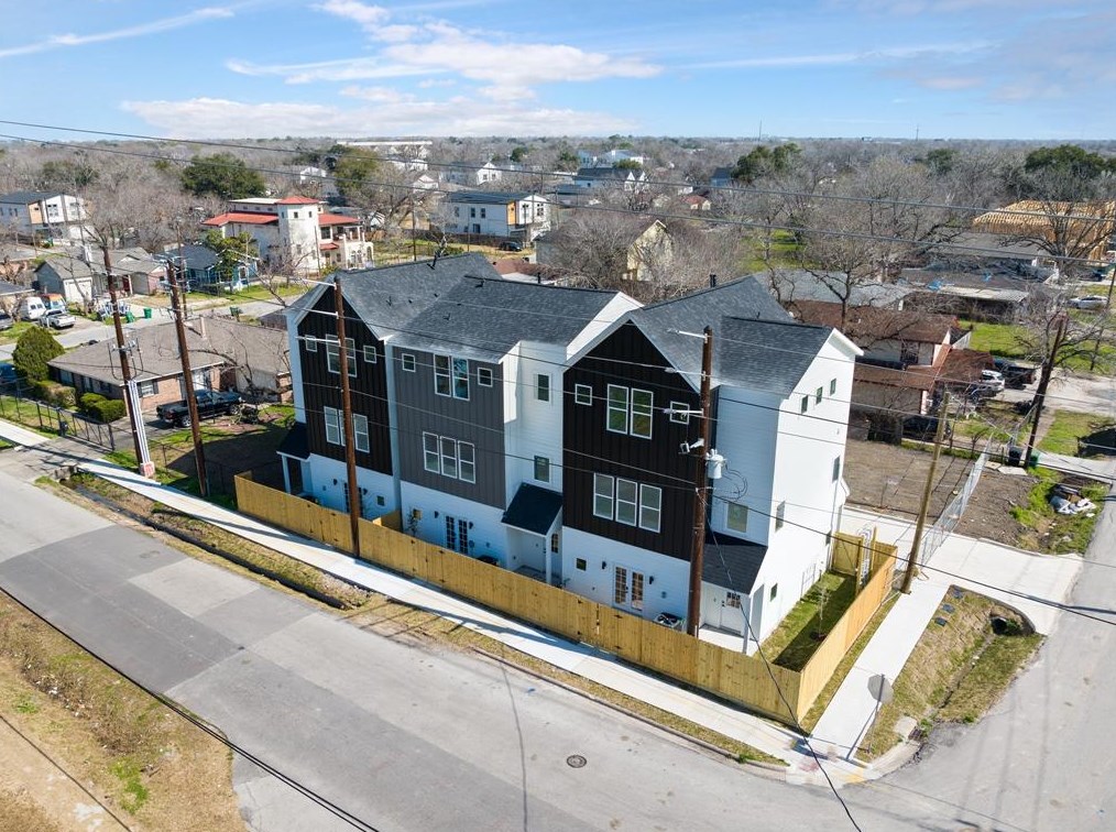 3601 Rebecca St, Houston TX  77021-6132 exterior